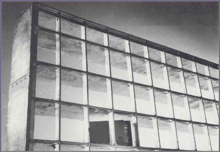 zwaarlast rooster Dit type roosters, ook wel bekend als “zwaar verkeer rooster”, worden overal ingezet waar een hogere belastbaarheid van de roosters vereist is